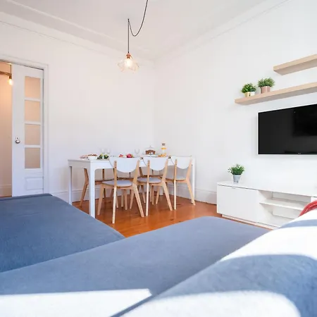 Host Wise - Spacious Comfortable - Balcony Appartement Oporto