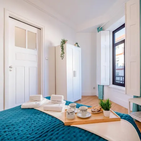 Host Wise - Spacious Comfortable - Balcony 아파트 포르투