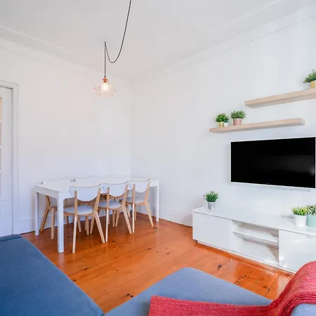 Daire Host Wise - Spacious Comfortable - Balcony *