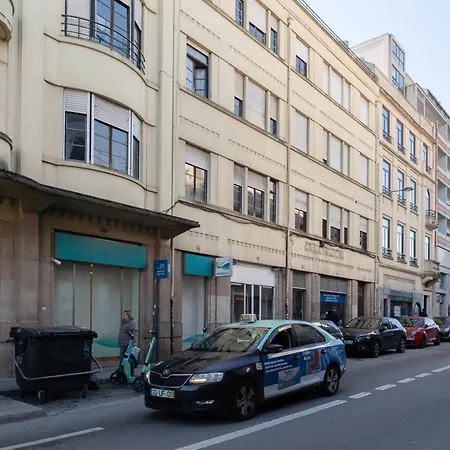 Apartment Host Wise - Spacious Comfortable - Balcony *