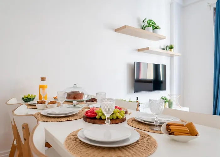 Host Wise - Spacious Comfortable - Balcony * Porto