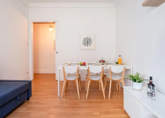 Host Wise - Spacious Comfortable - Balcony 公寓