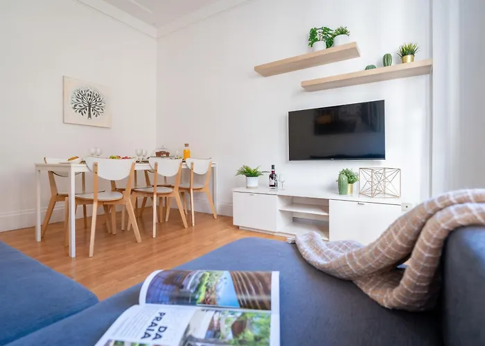 Host Wise - Spacious Comfortable - Balcony Porto