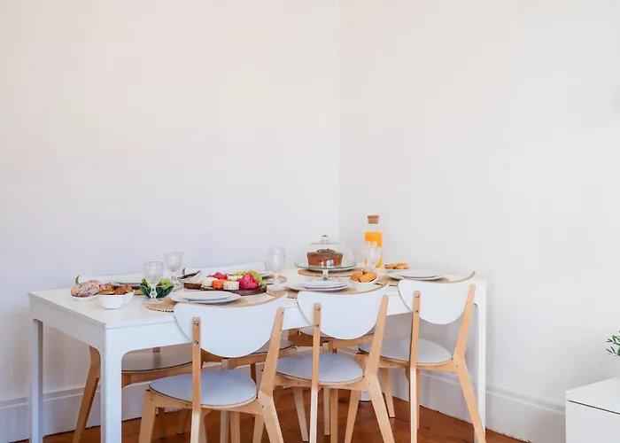 Host Wise - Spacious Comfortable - Balcony Lejlighed *