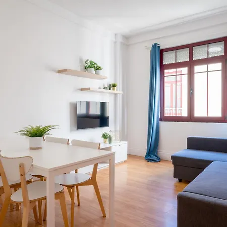 דירה Host Wise - Spacious Comfortable - Balcony *