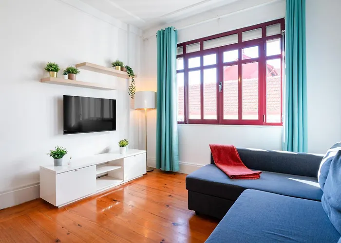 Host Wise - Spacious Comfortable - Balcony Porto