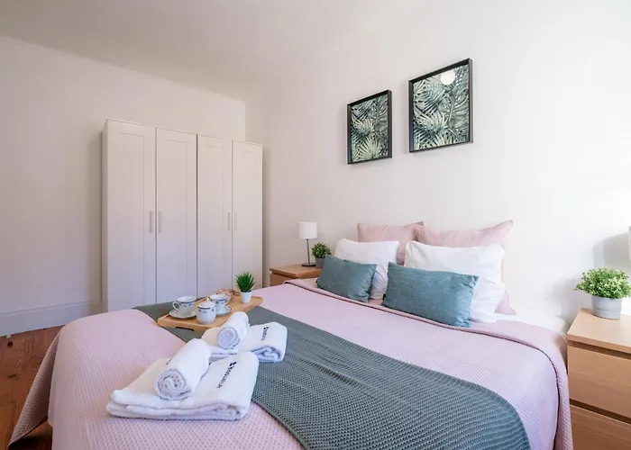 Host Wise - Spacious Comfortable - Balcony *