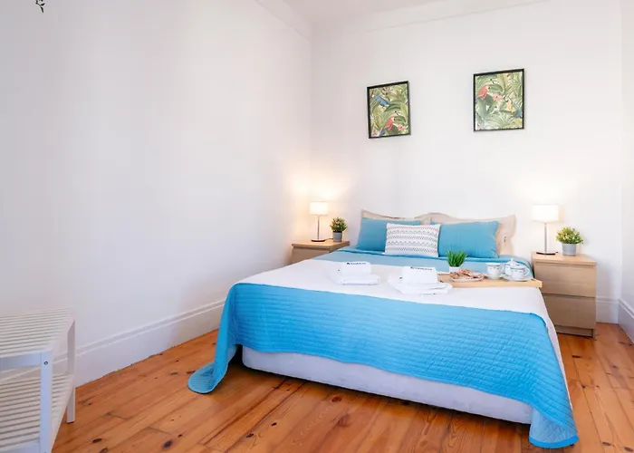 Host Wise - Spacious Comfortable - Balcony Apartman Porto