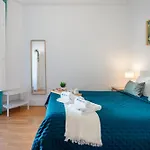 Host Wise - Spacious Comfortable - Balcony
