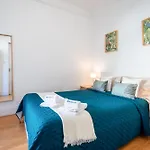 Апартаменты Host Wise - Spacious Comfortable - Balcony *