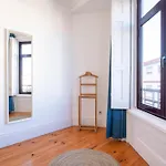 Host Wise - Spacious Comfortable - Balcony *