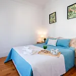 Host Wise - Spacious Comfortable - Balcony