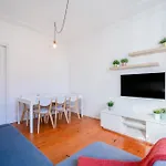 Апартаменты Host Wise - Spacious Comfortable - Balcony *